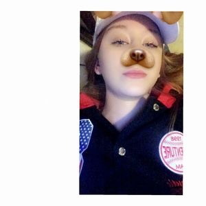 Meet your Posher, Hailey